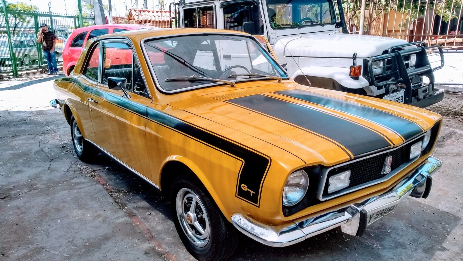 Carros antigos: a história de automóveis que marcaram época - Transpampas
